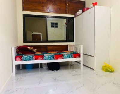 Private room for rent in Al Markaziyah West